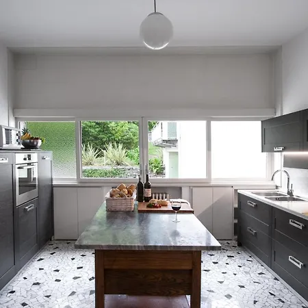 Michela-belvedere Sleeps 12 With Pool Air Con And Wifi *