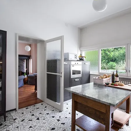 Michela-belvedere Sleeps 12 With Pool Air Con And Wifi *