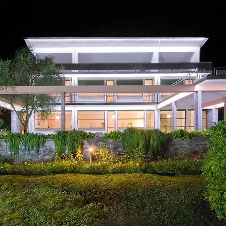 Michela-belvedere Sleeps 12 With Pool Air Con And Wifi